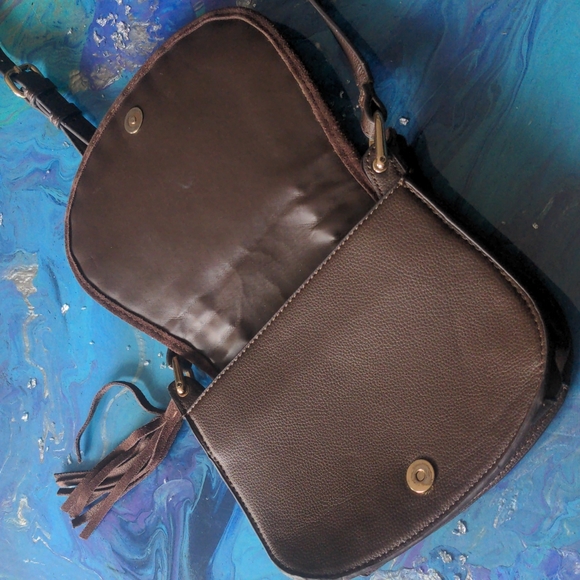 Faux suede tassel side purse - Picture 3 of 7